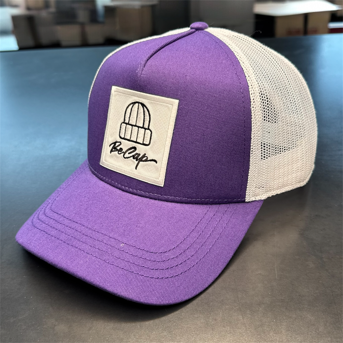 CAPPELLO RAPPER VIOLA BIANCO