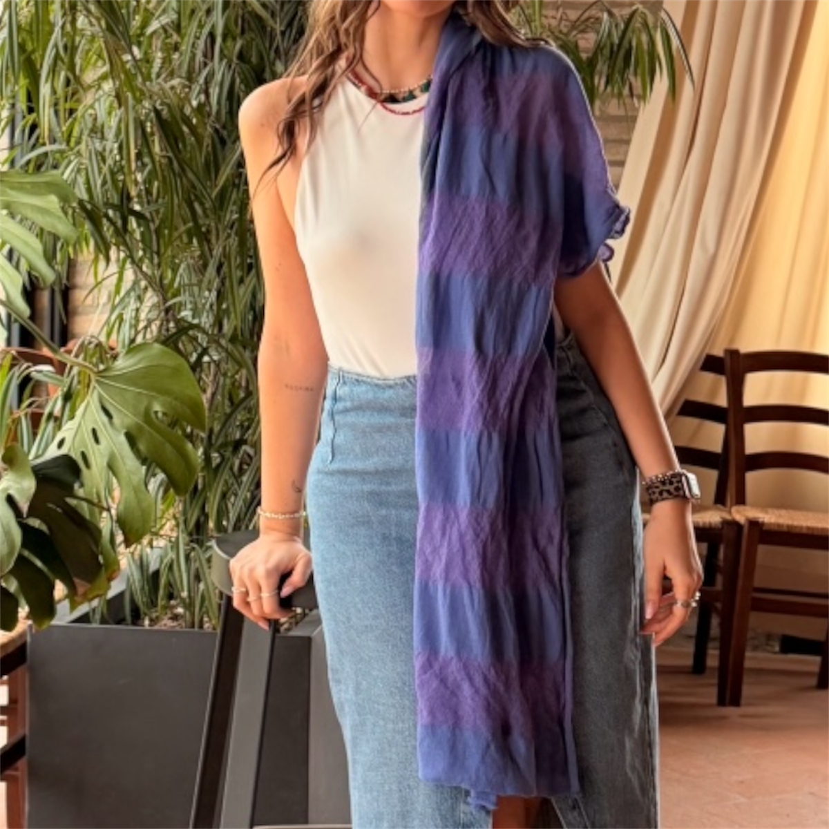 Sciarpa Steel cotone lilla indossato